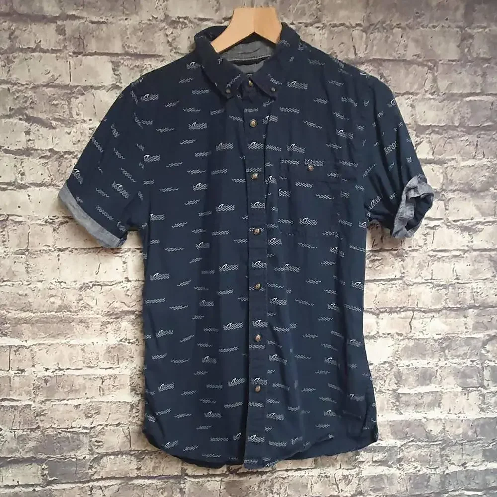 Red Herring Short Sleeved Blue Shirt UK Small - Picture 1 of 4